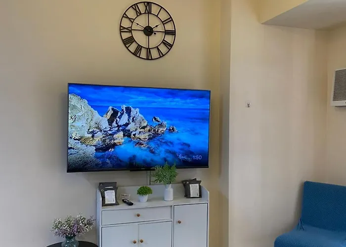 Radiance Bay Luxe Lounge Apartment